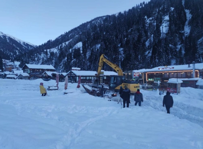 Ayder Yaylası'ndaki o binalar da yıkıldı - Resim : 1