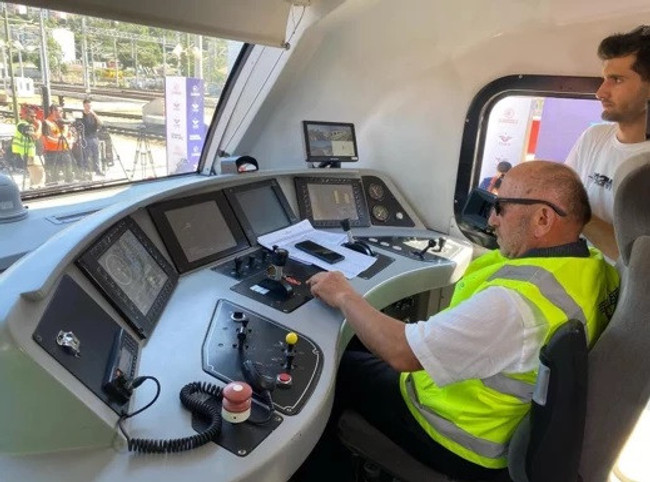 Çin-Türkiye demir yolu hattının ilk yük treni Avrupa'ya gitmek üzere Türkiye'ye ulaştı - Resim : 2