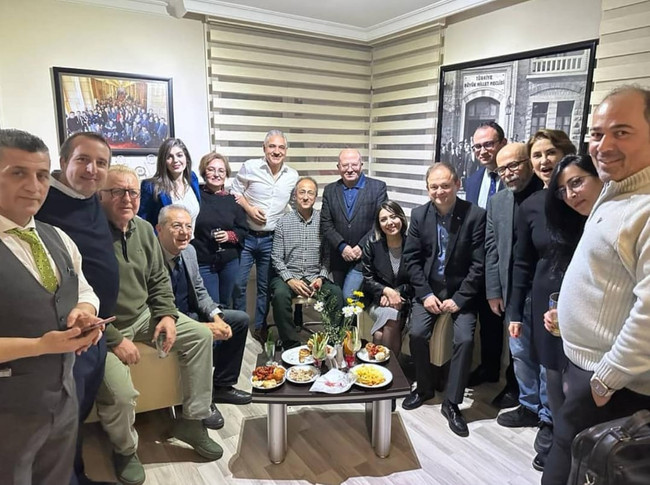 PM muhabirleri 2022’ye böyle veda etti! Cezmi Abi de oradaydı... - Resim : 6