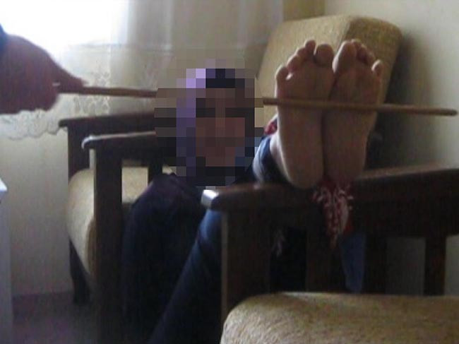 Kargocudan 'pes' dedirten hareket! İş bulamayan kadınlara para verip, falakaya yatırmış - Resim : 3