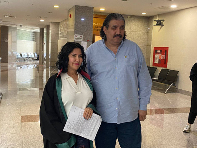 Bülent Ersoy'a davulcusundan tazminat şoku! - Resim : 1