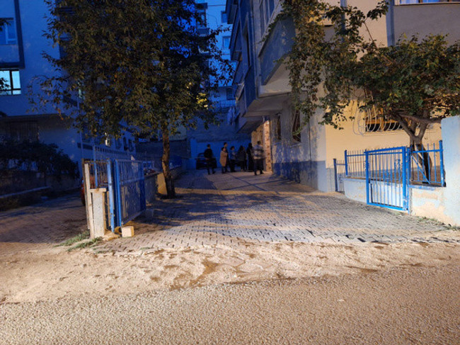 Ankara'da dehşet: Annesini öldürüp intihar etti! - Resim : 1