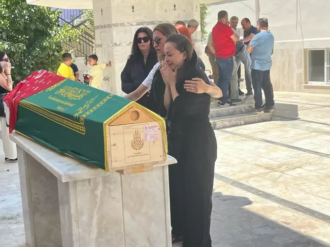 Spiker Esen Gök, son yolculuğuna uğurlandı - Resim : 3