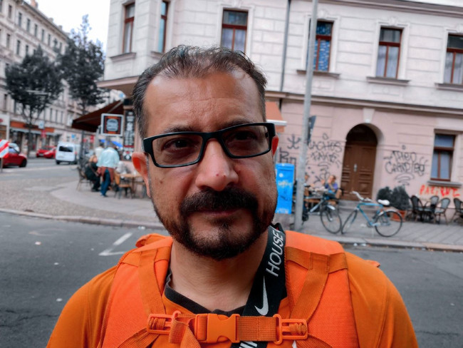 Afganistan'ın eski İletişim Bakanı, Almanya'da kurye oldu - Resim : 2