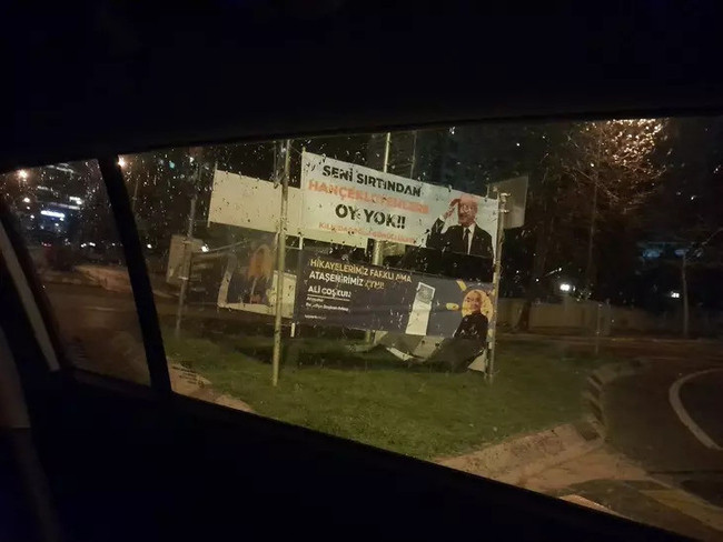 CHP'yi karıştıran Kılıçdaroğlu afişleri: Seni sırtından hançerleyenlere oy yok! - Resim : 2