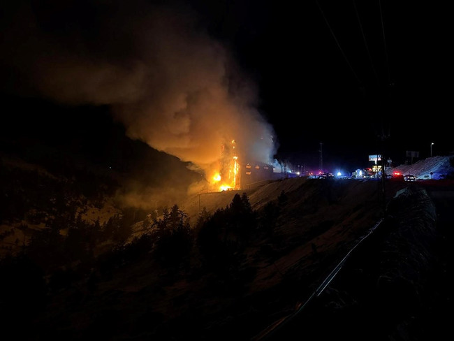 Bolu'da kayak merkezindeki otelde yangın! 76 ölü 51'den fazla yaralı - Resim : 2