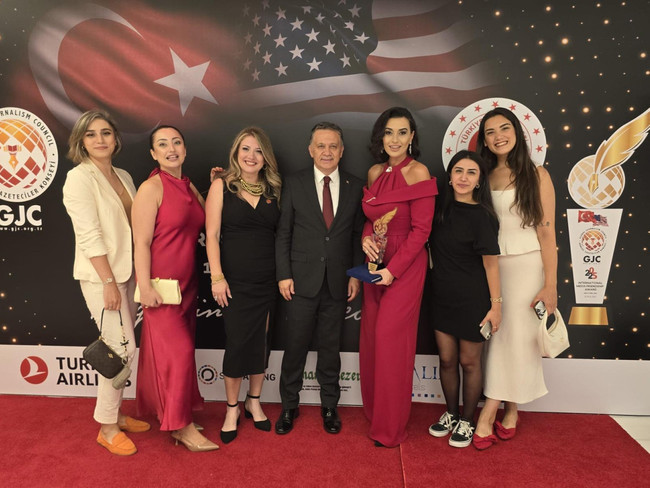 New York’ta anlamlı buluşma! Türk ve Amerikalı gazeteciler dostluk gecesinde bir araya geldi! - Resim : 1