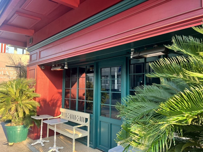 Ünlülerin uğrak mekanına narkotik baskını! Mehmet Akif Ersoy ile gündem olmuştu… - Resim : 1