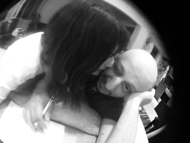 Serkan Keskin'in sevgilisi aşka geldi! Öpmelere doyamadı - Resim : 1