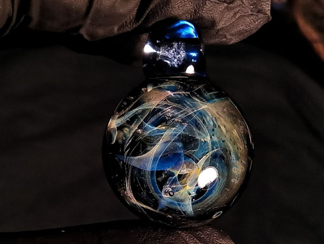 Sıcak camın içine 'gümüş ve altın dumanı' üflüyor... - Resim : 5