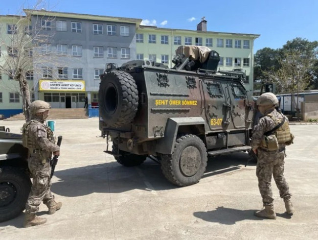 Şanlıurfa'daki okul saldırısında ilk gözaltı! 4 kişi de görevden uzaklaştırıldı - Resim : 4