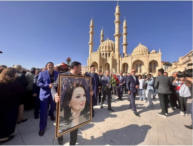 Azerbaycan Milletvekili Ganire Paşayeva, Bakü'de son yolculuğuna uğurlandı - Resim : 1