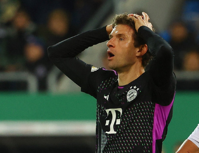 Avrupa’da gecenin sürprizi! Bayern şokta… 3. Lig ekibi Saarbrücken’e elendiler - Resim : 1