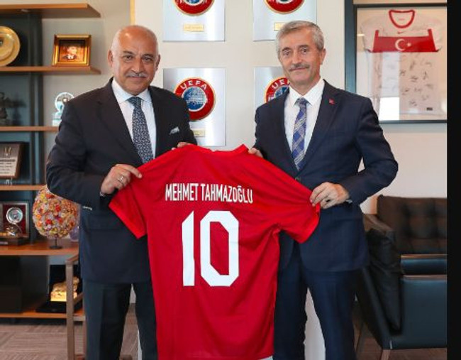 AK Partili belediyeye 170 bin çift ayakkabı satacak! Mehmet Büyükekşi'ye '10 numara' ihale… - Resim : 3