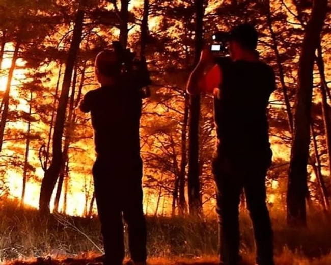 Canlarını hiçe sayıyorlar... Selde de onlar var yangında da! - Resim : 2