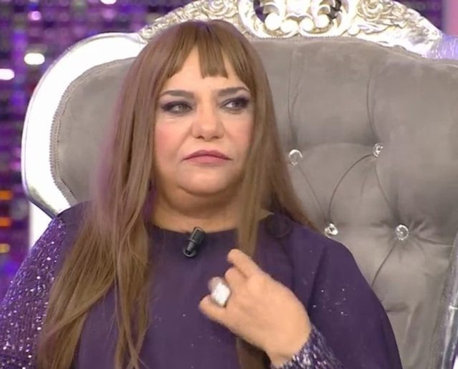 Kibariye canlı yayındaki yeni imajıyla şaşırttı!  Peruk takarak çıktı... - Resim : 2