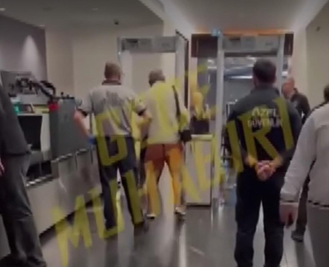 Reha Muhtar havalimanında çileden çıktı! O sözleri sosyal medyayı salladı - Resim : 2