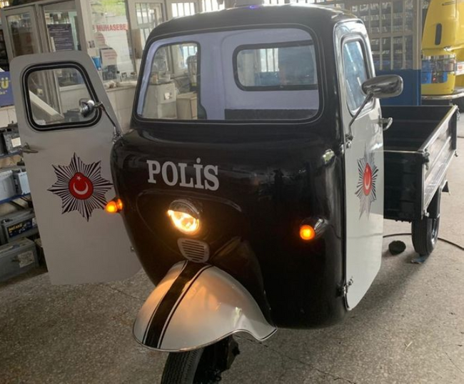Sahte karakol vakası: Devriye gezdi, gözaltılar yaptı! Resmi polis memurları bile atandı… - Resim : 2
