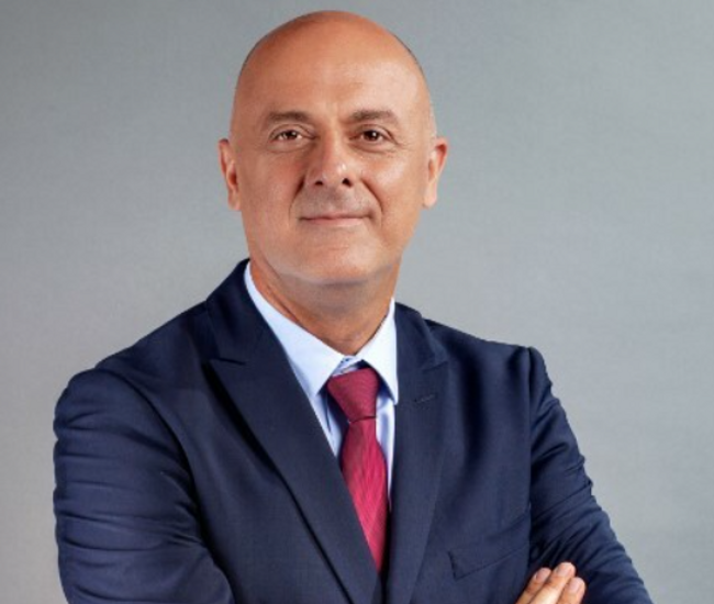 Ünlü ekran yüzü hangi siyasetçi ile evleniyor? Nikah tarihleri belli oldu… - Resim : 1