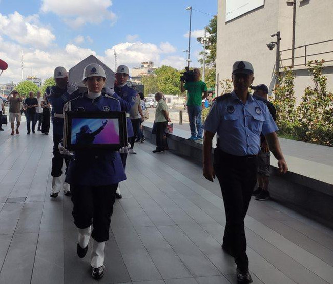 'İlhan İrem’e yaşarken ilgi gösterilmedi' iddiasına MSG Başkanı Ferhat Göçer'den cevap - Resim : 1