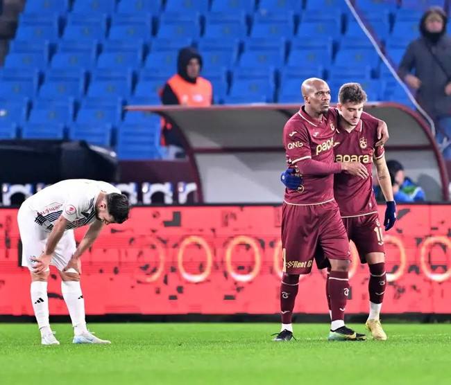 Trabzonspor kupada g&ouml;vde g&ouml;sterisi yaptı! Fethiyespor&rsquo;u 3 golle ge&ccedil;ti - Resim : 1