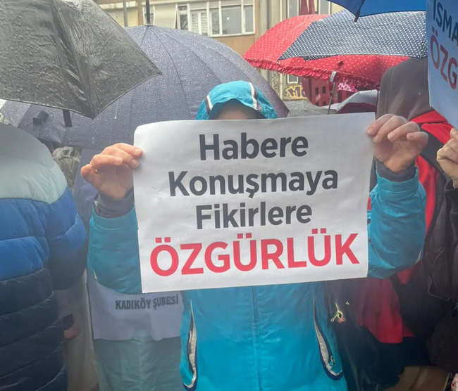 Tutuklu gazeteciler için eyleme polis engeli! Basın özgürlüğü için buluştular… - Resim : 2