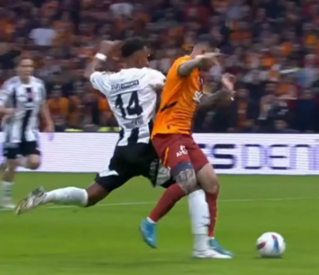 Okan Buruk'un hakeme penaltı tepkisi olay yarattı! - Resim : 1