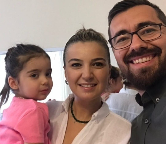 TRT Haber Spikeri Ahmet Görmez’den canlı yayında duygulandıran sözler: ‘Bunu utandım söylemeye...’ - Resim : 1