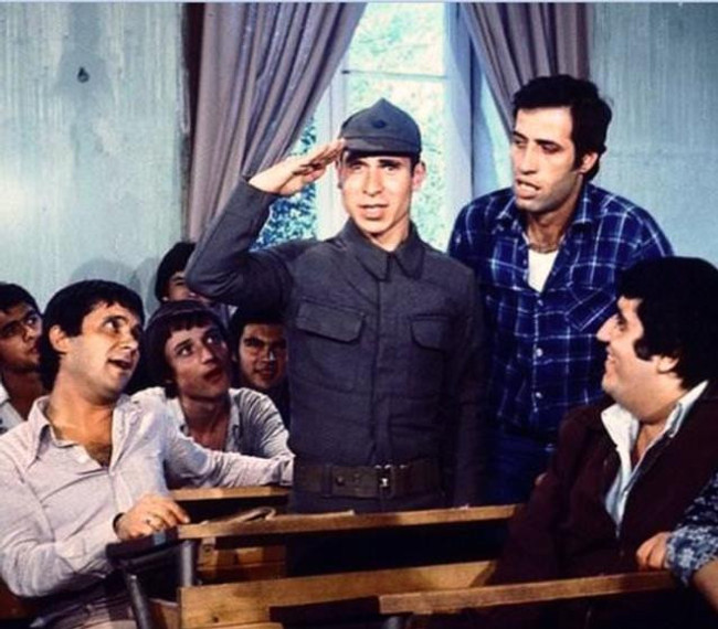 Şen kahkahalı çocuk, geçim derdine düşmüş! Hababam Sınıfı'nın iki yıldızı görenleri üzdü - Resim : 3