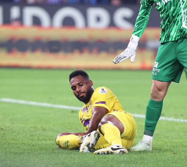 Trabzonspor-Eyüpspor maçında acı sakatlık! Gören bir daha bakamadı - Resim : 3
