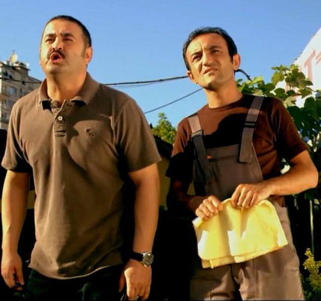 Şafak Sezer iki eski rol arkadaşına ateş püskürdü: Bir daha benim filmimde oynayamazlar! - Resim : 2