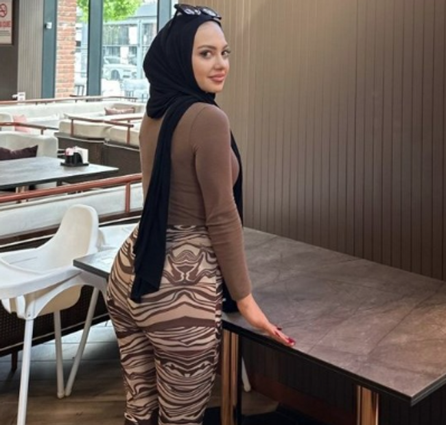 Başörtüsüyle twerk yapan kadın fenomenin fuhuş yaptığı iddia edilmişti! Cevap geldi - Resim : 1