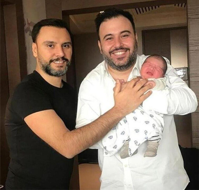 Şarkıcı Alişan'ın kardeş acısı dinmiyor! "Günün 2-3 saati ağlıyorum" - Resim : 1