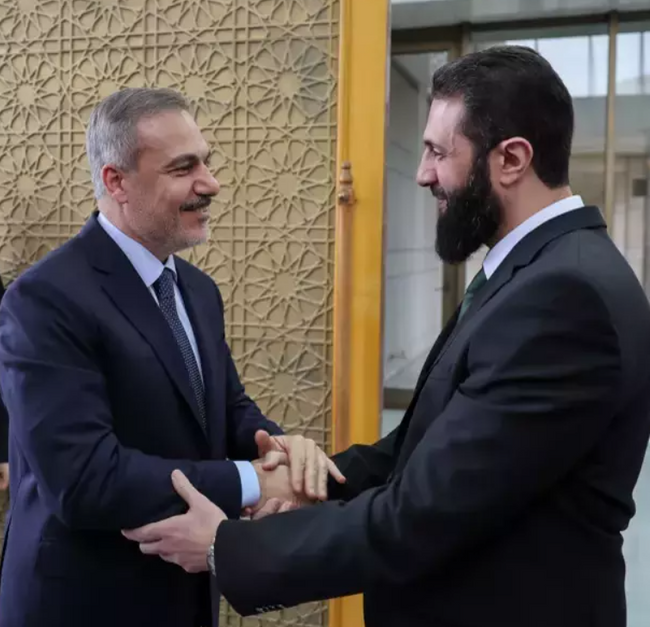 Dışişleri Bakanı Hakan Fidan’dan Şam'da tarihi kare! O detay dikkat çekti… - Resim : 2