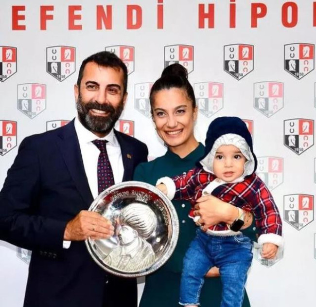 Ünlü oyuncu Emre Karayel'in atı yarışta birinci geldi, kazandığı para dudak uçuklattı - Resim : 1