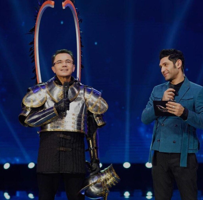 Maske Kimsin Sen'de şövalye kim çıktı? 25 kiloluk kostümle olay oldu - Resim : 1