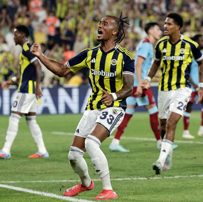 Fenerbahçe, 27 yıllık bekleyişi bitirdi! Şampiyonlar Ligi’nde ilkleri yaşadı - Resim : 1