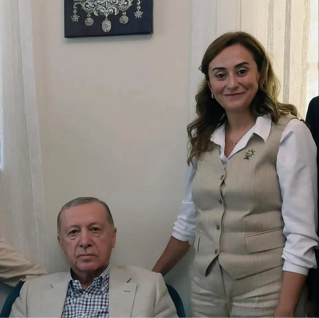 AK Parti'de istifa depremi: Sert sözlerle görevi bıraktı! 'Koltuk hırsı bürümüş kişiler…' - Resim : 1