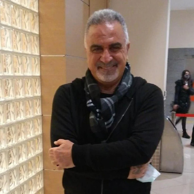 Eser Yenenler kendisini domuza benzeten karikatürist ile uzlaşmadı! - Resim : 2