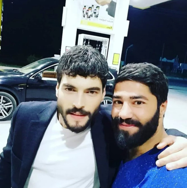Hercai setinde büyük panik! Gerçek silahlar çekildi! - Resim : 1