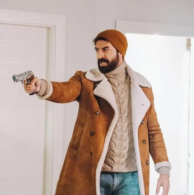 Arka Sokaklar’da Hüsnü Çoban’ın yerine bomba isim geliyor! Görüşmeler başladı - Resim : 1