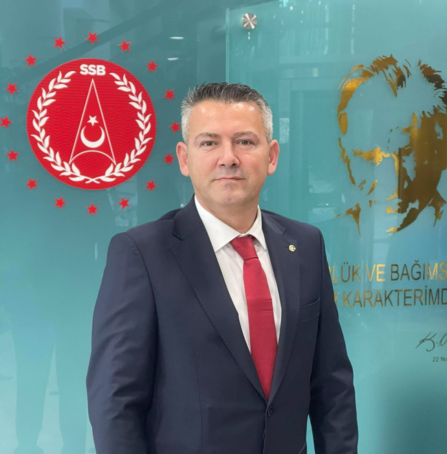 Tecrübeli gazeteciden ayrılık haberi geldi - Resim : 1