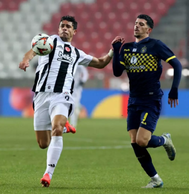 Beşiktaş'ta yıldız isim sakatlandı! - Resim : 1