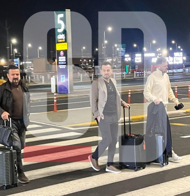 Gece yarısı bomba g&ouml;r&uuml;nt&uuml;! Fenerbah&ccedil;e imza i&ccedil;in yola &ccedil;ıktı - Resim : 2