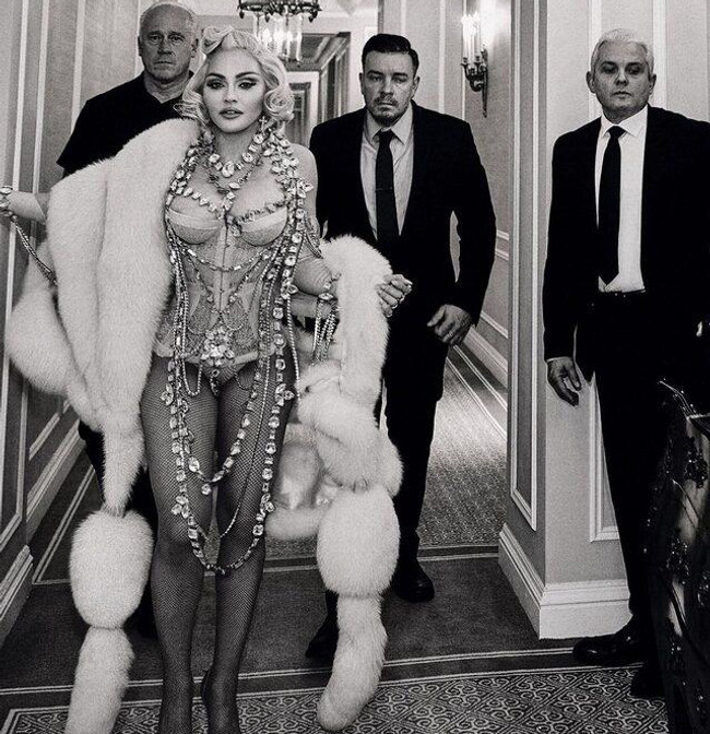 Madonna’nın Marilyn Monroe pozları kızdırdı! ‘İğrenç ve uygunsuz...’ - Resim : 4