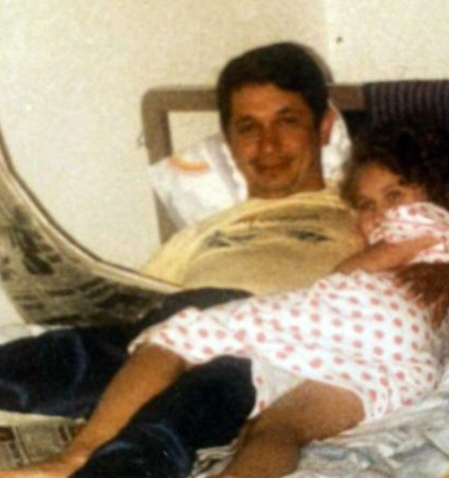 Depremde ailesini kaybetmişti: Ünlü oyuncu Ece Dizdar'dan yürek burkan 17 Ağustos paylaşımı! - Resim : 2