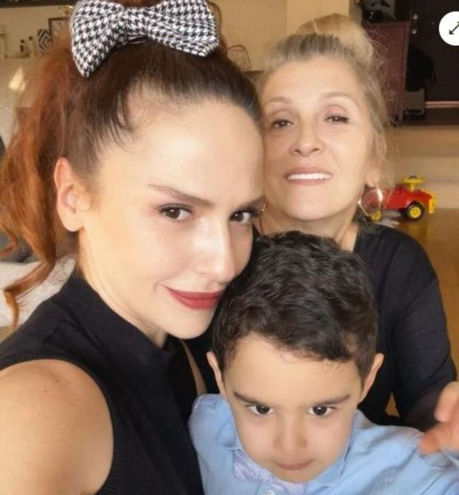 Oyuncu Sinem Öztürk'ün acı günü! Sosyal medyadan duyurdu... - Resim : 1