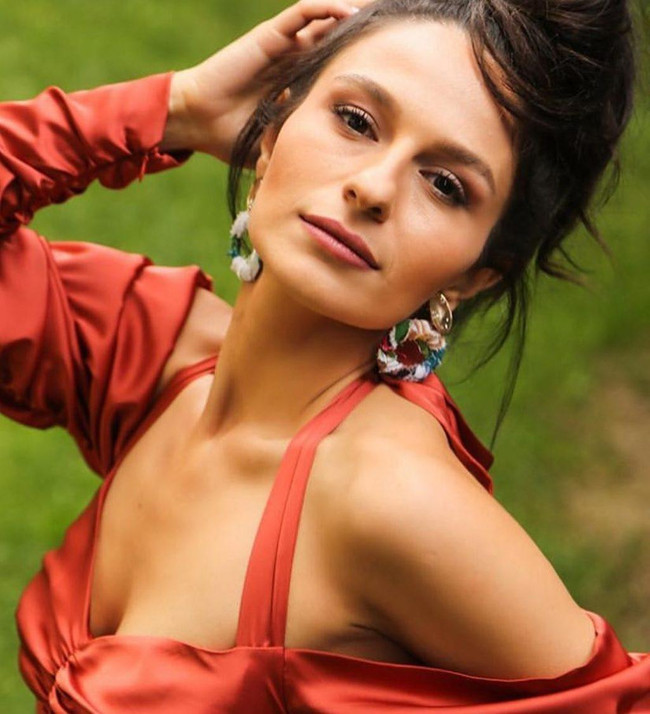 Bir Zamanlar Çukurova'nın Saniye'si Selin Yeninci'den yeni proje! - Resim : 1