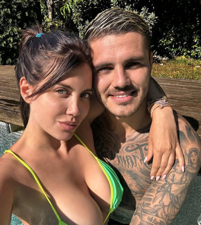 Icardi, Wanda Nara'nın bikinili pozunu paylaştı - Resim : 1