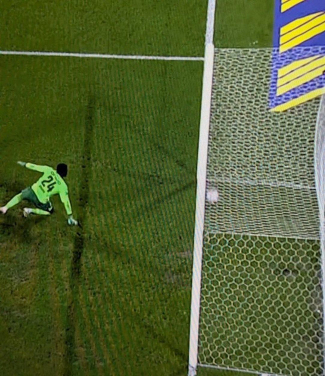 Fenerbahçe Trabzonspor’u Kadıköy’de devirdi: Olaylı maçta tek gol yetti - Resim : 4